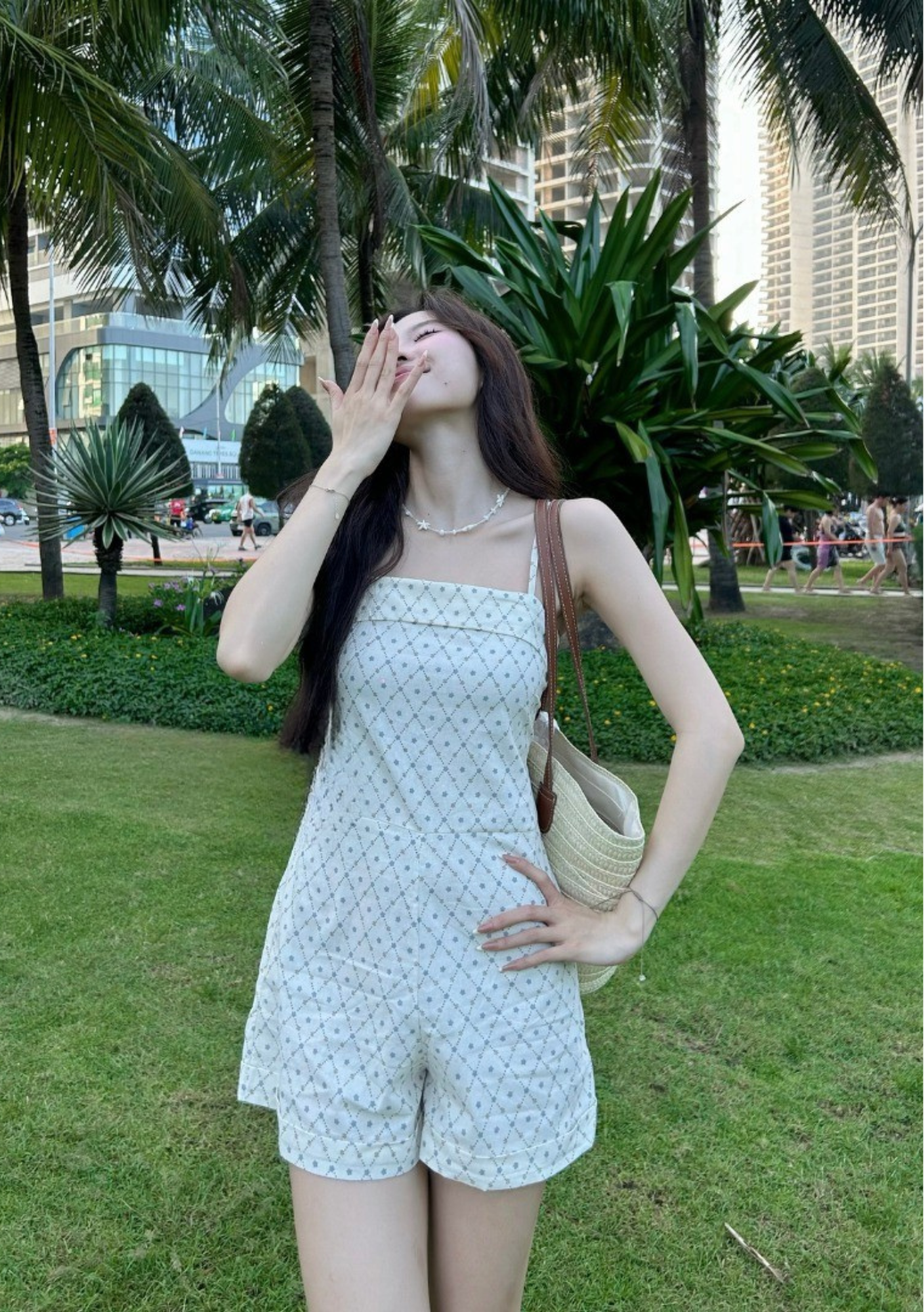 Formal Dress Fashion Minimalist Simple Instagram Post (600 x 600 px) (736 x 736 px) (5.14 x 7.3 in) (5.14 x 7.6 in) (5.14 x 7.3 in) (15)