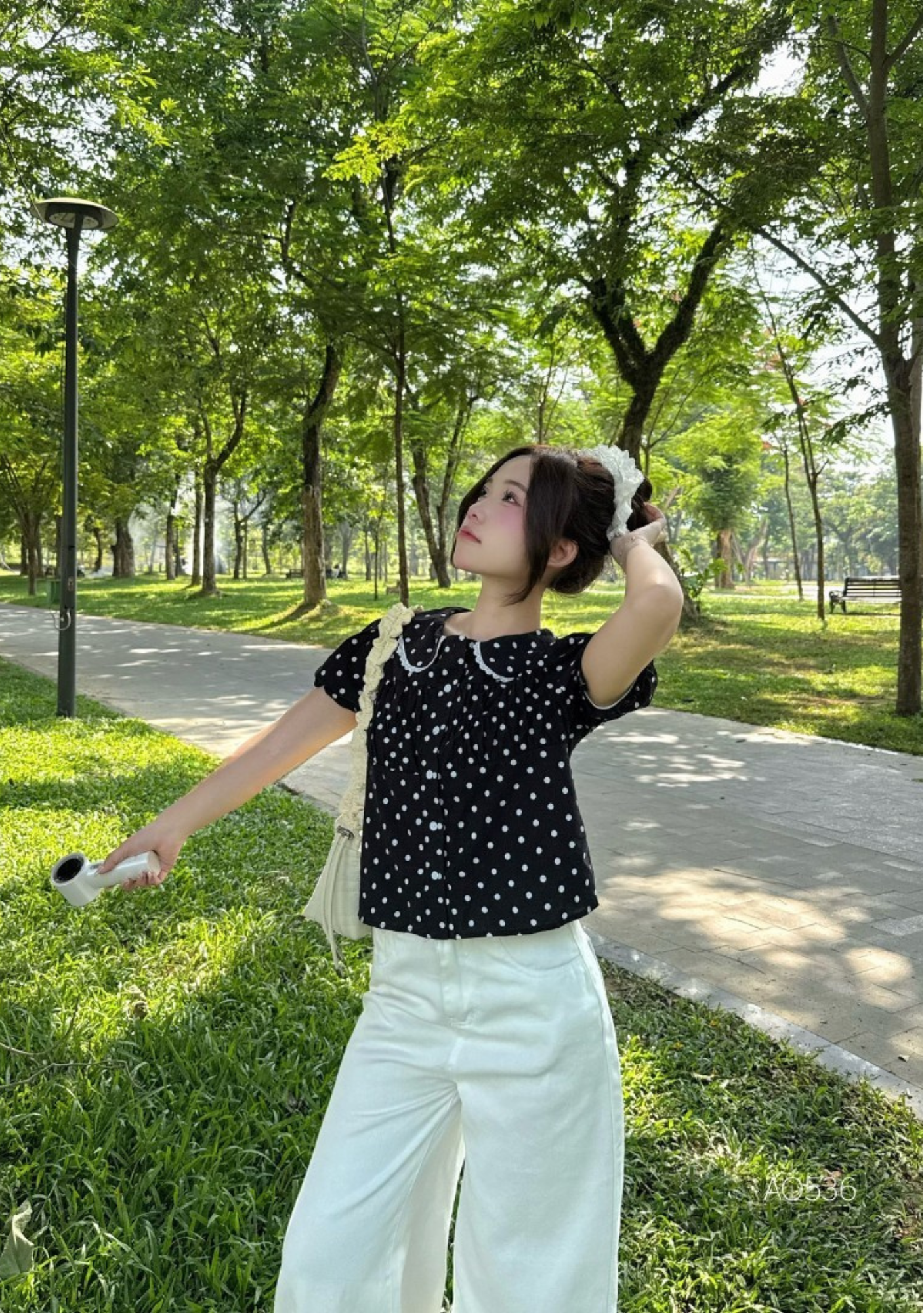 Formal Dress Fashion Minimalist Simple Instagram Post (600 x 600 px) (736 x 736 px) (5.14 x 7.3 in) (5.14 x 7.6 in) (5.14 x 7.3 in) (23)