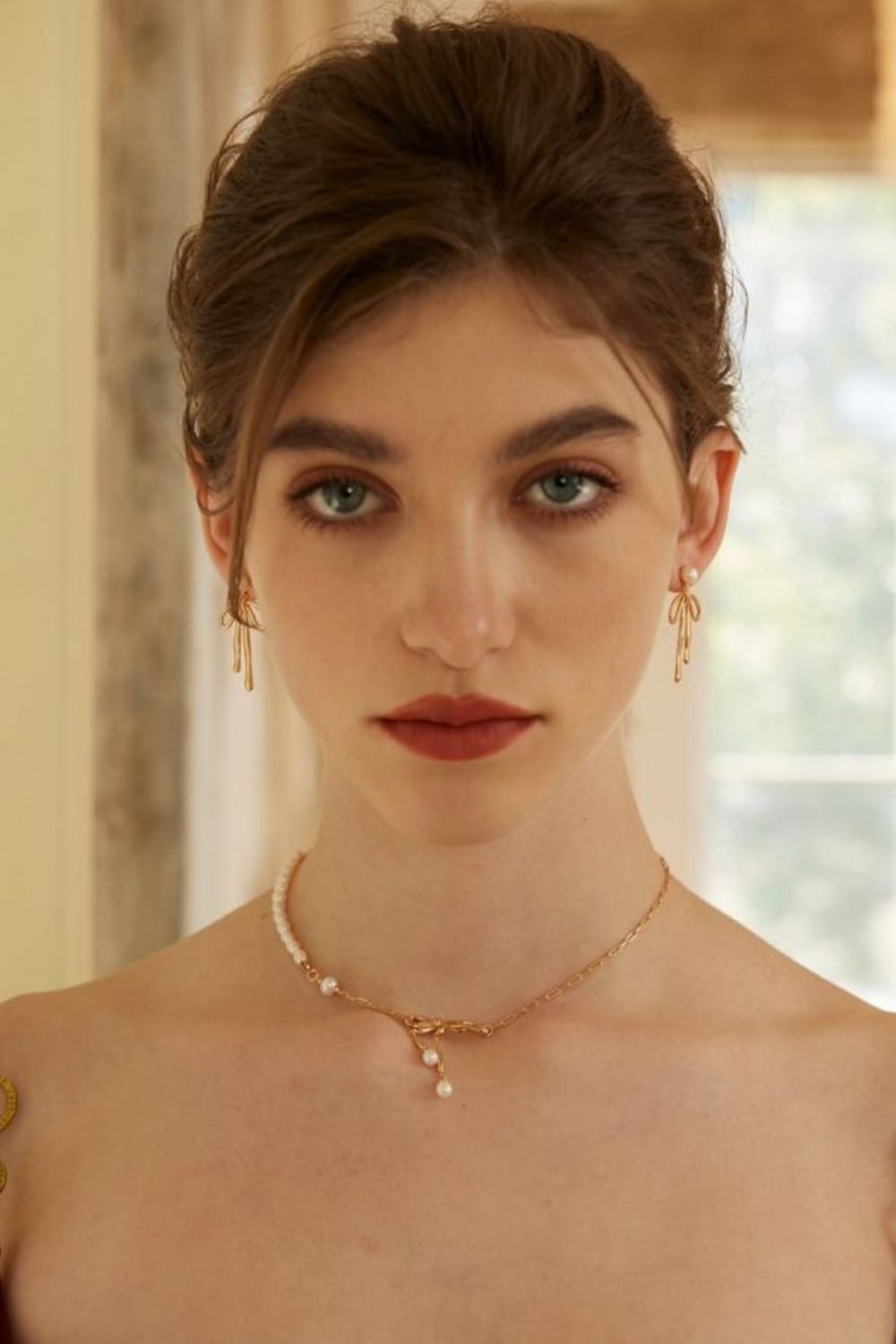 Gray Elegant This Or That Jewelry Instagram Post (Presentation) (4)